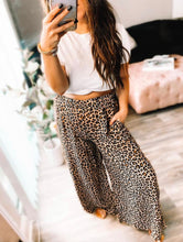 Load image into Gallery viewer, The Zara-Wide leg pants