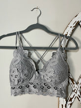 Load image into Gallery viewer, Crochet Lace bralette
