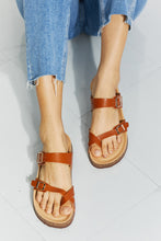 Load image into Gallery viewer, Forever Link Coastal Escape Toe Ring Footbed Slide Sandal
