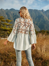 Load image into Gallery viewer, Spliced Lace Buttoned Blouse
