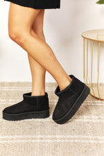 Load image into Gallery viewer, Legend Women&#39;s Fleece Lined Chunky Platform Mini Boots
