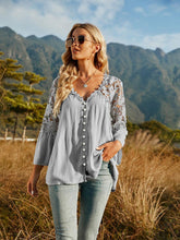 Load image into Gallery viewer, Spliced Lace Buttoned Blouse
