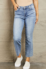 Load image into Gallery viewer, Mid Rise Cropped Slim Jeans
